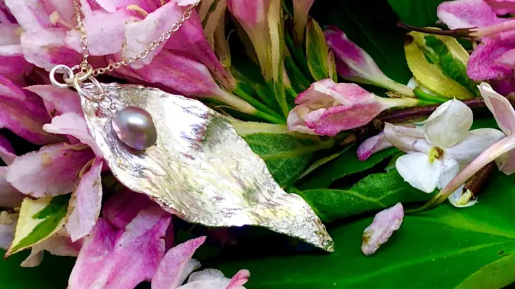 Leaf Pendant
